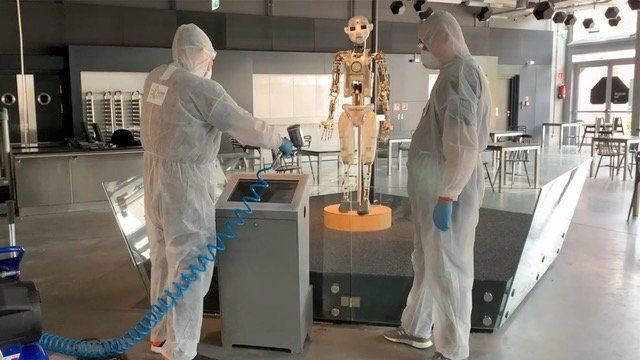 Pokryliśmy powierzchnie nanośrodkiem