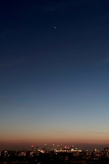 Patrz w gwiazdy - Wenus nad Warszawą