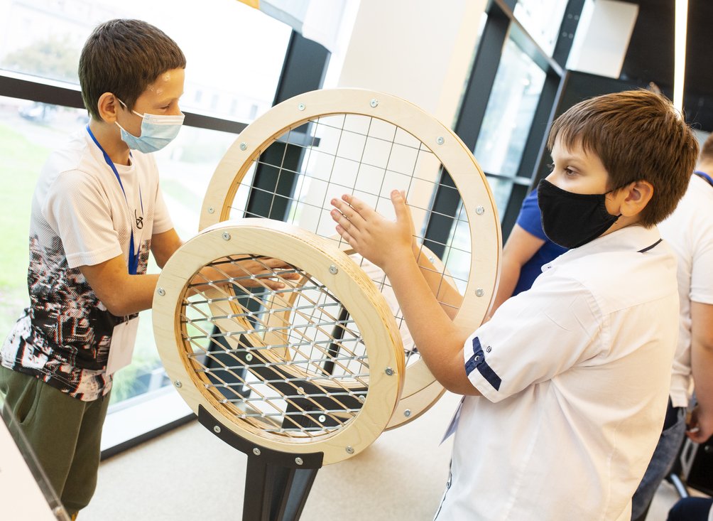 Dzieci w czasie otwarcia pierwszej Strefy SOWA