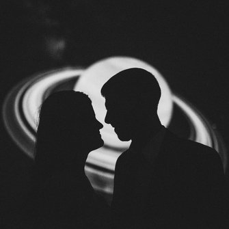 Wynajmij Planetarum na sesję narzeczeńską