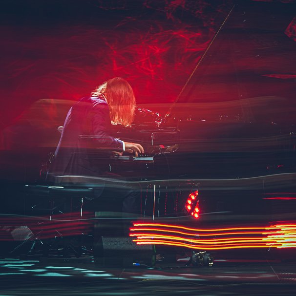 Możdzer przy fortepianie