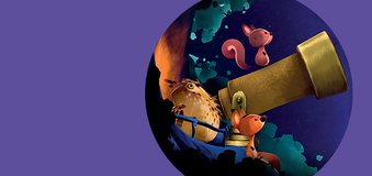 Ilustracja: sowa i wiewiórki przy dużym teleskopie obserwują nocne niebo wśród drzew; scena ma bajkowy, kosmiczny klimat.